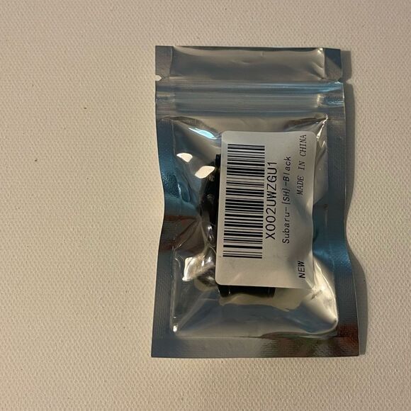 Subaru Valve Stem Caps in Black Set of 4 NWT - Picture 4 of 4